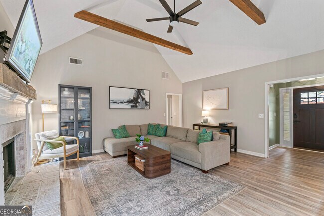 Photo - 15 Stonewood Way