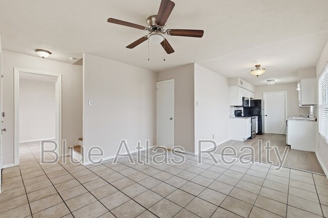 Photo - 702 Skyline Dr