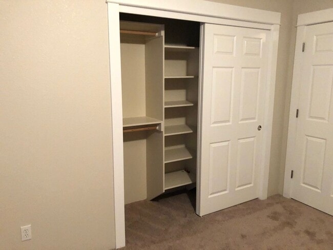 Photo - 2BED2BATH -2CARGARAGE, WASHER/DRYER HOOKUP, STORAGE, OWNER LANDSCAPE MAINTENANCE