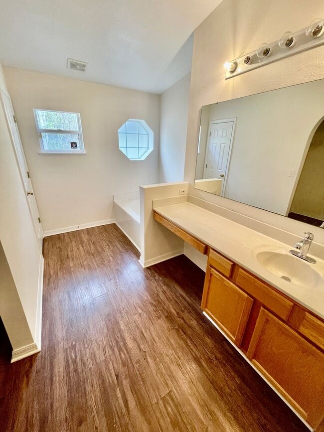 Photo - 37186 Southern Glen Way