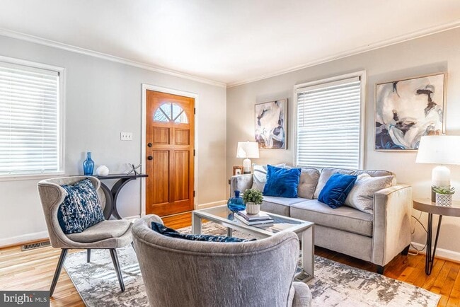 Photo - 2122 Arlington Terrace