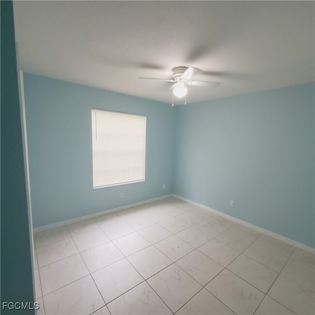 Building Photo - 2435 Lola Ave S Unit 2435 Rental