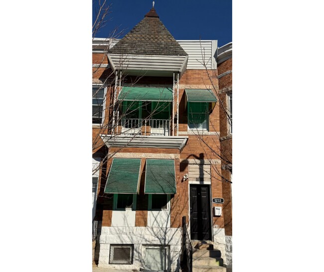 Photo - 1233 N Luzerne Ave Unit B Available $600 B