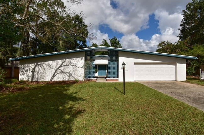 Building Photo - 3658 NW 40th Pl Rental