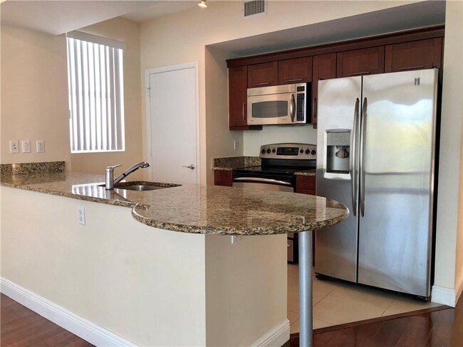 Building Photo - 7290 SW 90th St Unit F504 Rental