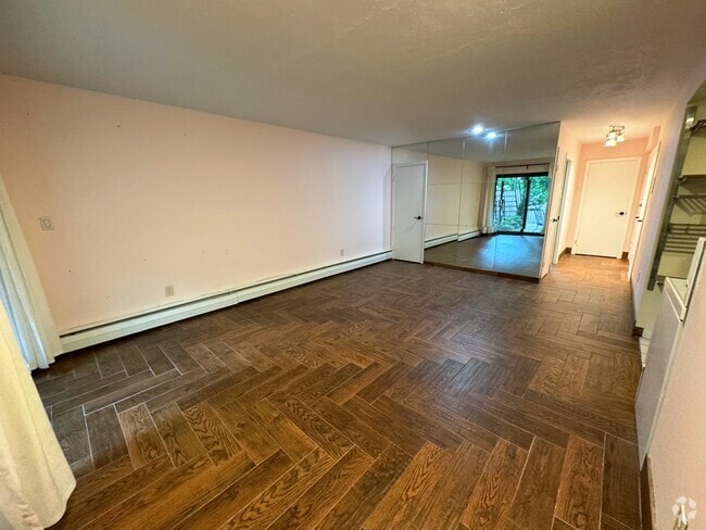 Building Photo - 53 Saint Paul St Unit 3 Rental