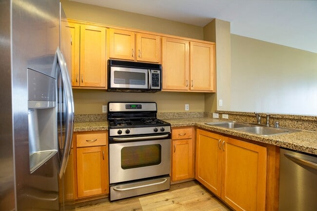 Photo - Stylish & Spacious Courtyard-Facing Condo in the Heart of Gaslamp