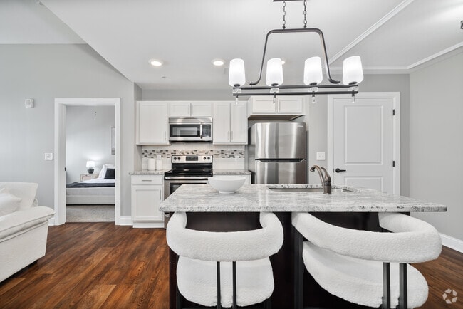 2BR, 2BA - 1,010SF - Style 14 - Kitchen - Residences at Leader