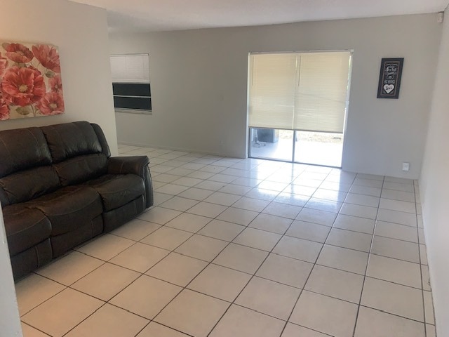 Photo - 303 SW 77th Ter House