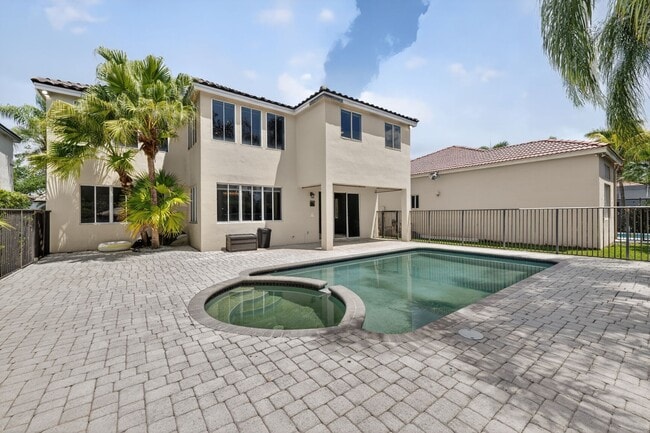 1115 Camellia Cir