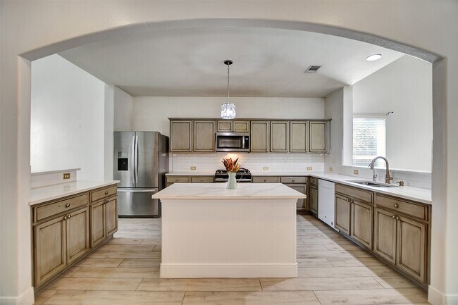 Photo - 20831 Brodie Ln