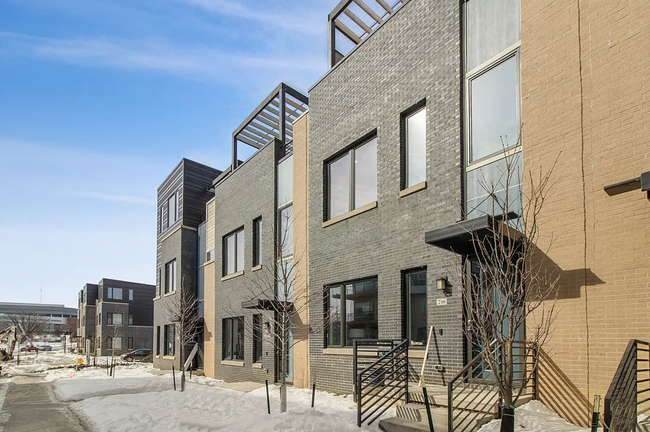 A beautiful and convenient neighborhood! - 216 E Center St Townhome