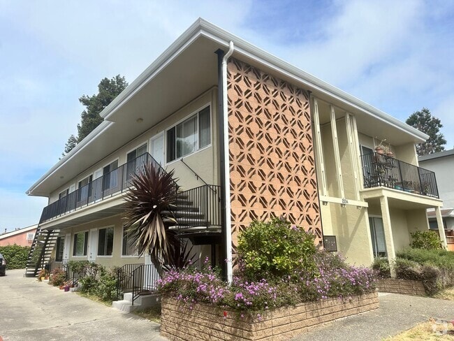 Building Photo - Yee, Alvin (Browning) Unit Yee Browning #5 Rental