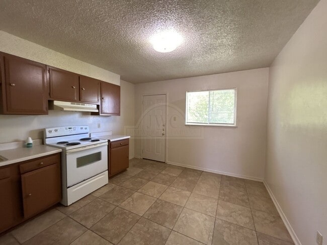 Photo - 1504 Indian Trail