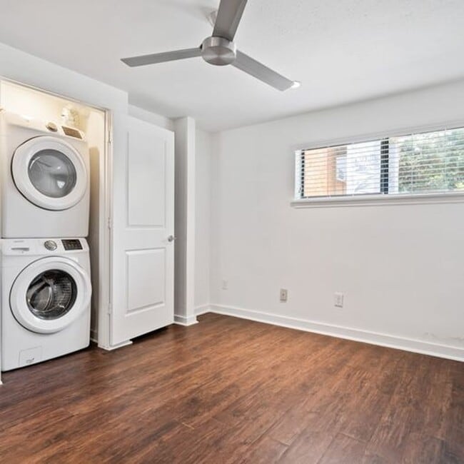 Photo - Dream Montrose - 1717 Norfolk Street