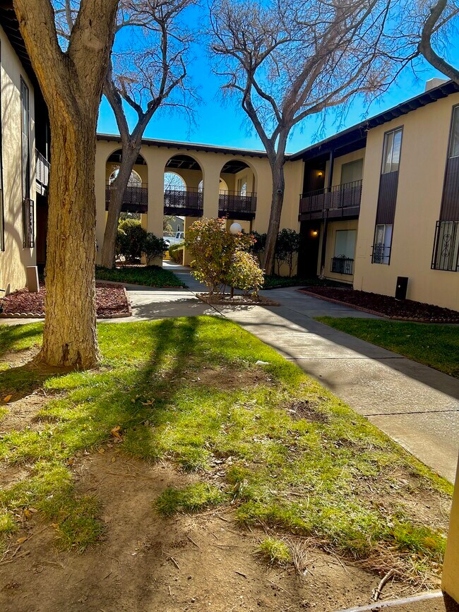 Photo - 1601 Pennsylvania St NE Unit Winrock Villas Z-19