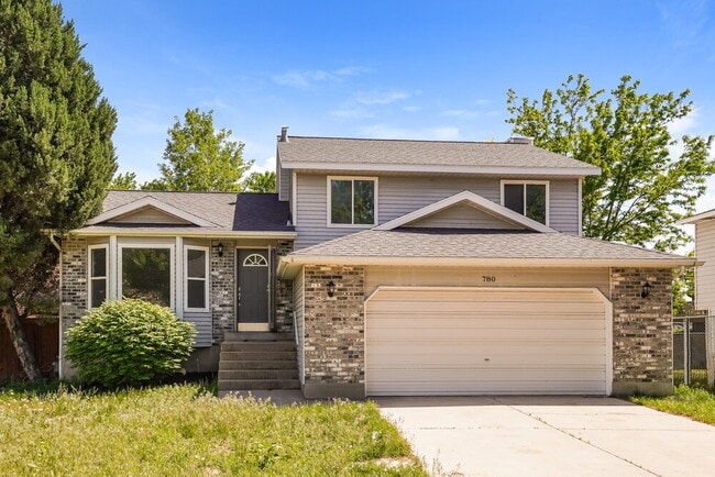 Building Photo - 780 Sandy Dunes Dr