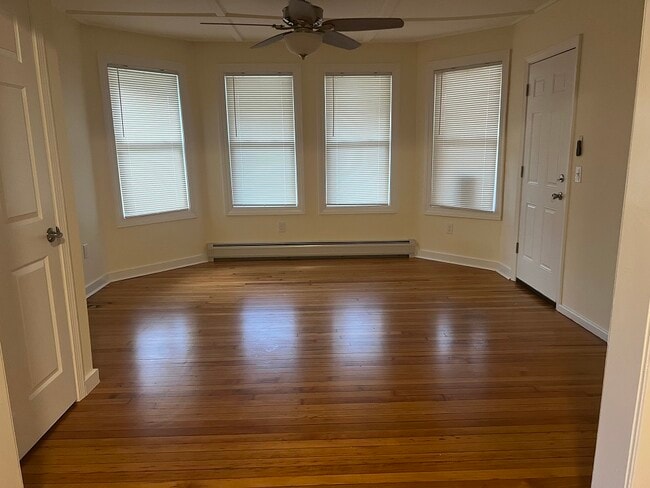 Photo - 682 Tyler St Unidad 682A