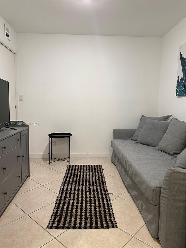 Photo - 18151 NE 31st Ct Unit 108