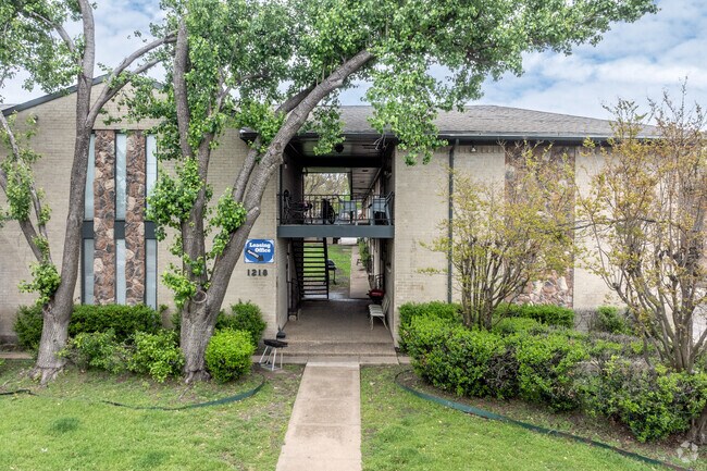 Additional Building View - Meadowlark Apartments
