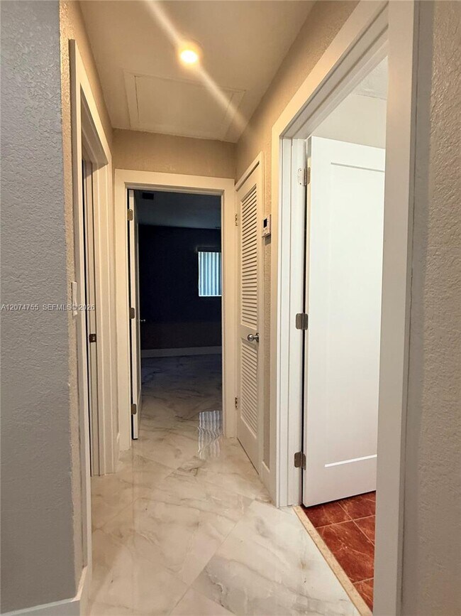 Photo - 336 NW 53rd St Unit 1