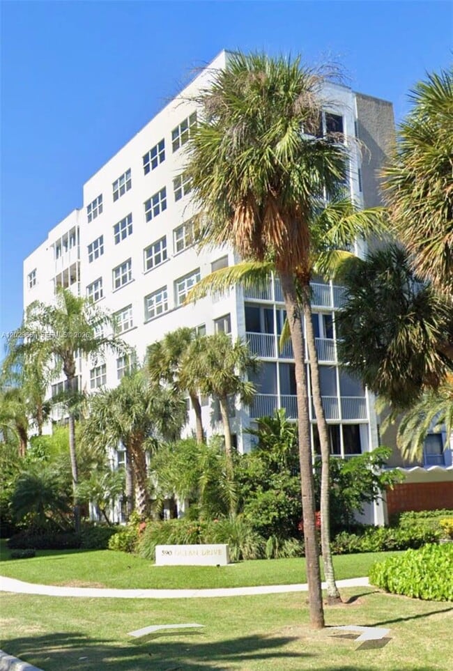 Building Photo - 590 Ocean Dr Unit 8B