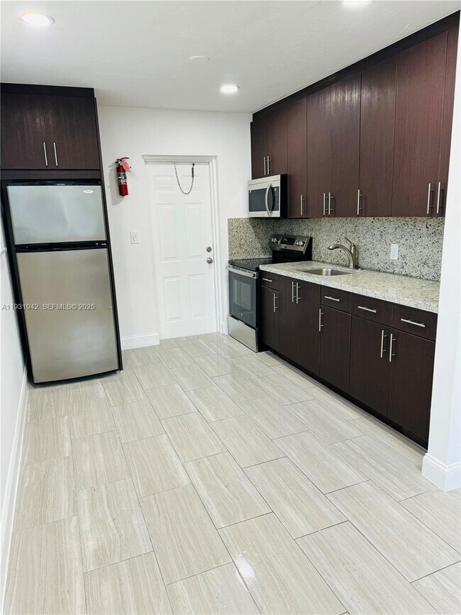 Photo - 631 NW 11th Ave Unit A