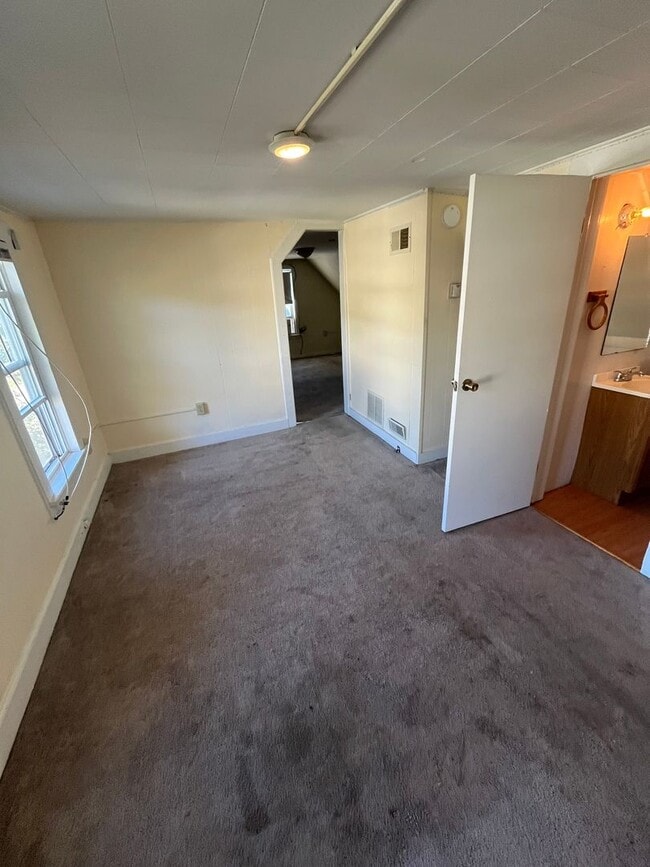 Photo - 19 Bradley St Unit 3rd floor