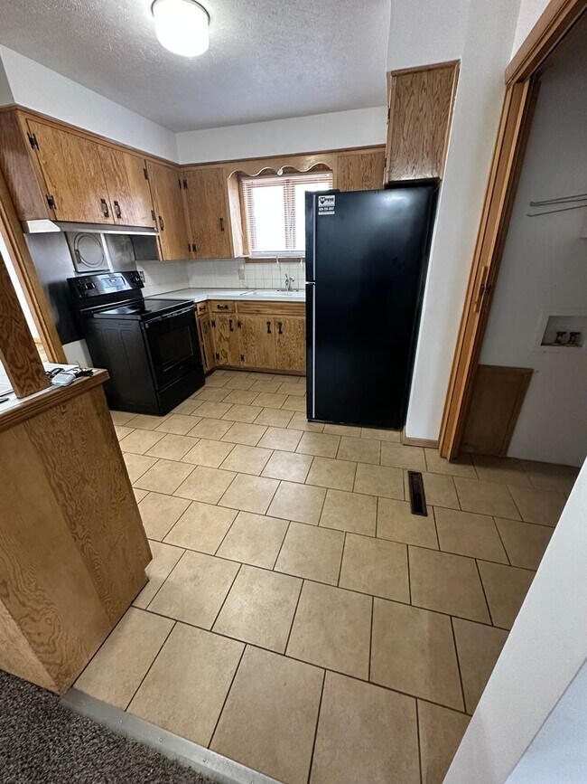Photo - 3 Bedroom, 1 Bathroom House with Carport