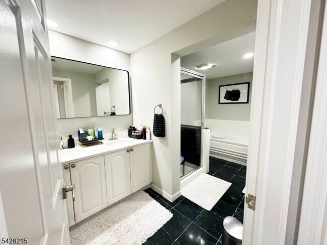 Photo - 406 Jefferson Ct Unidad PH6