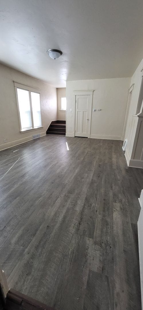 Building Photo - 3 bedroom 1 bath House for rent