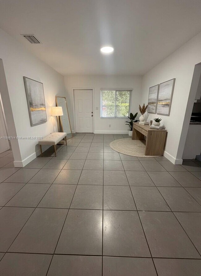 Photo - 5175 NW 3rd Ave