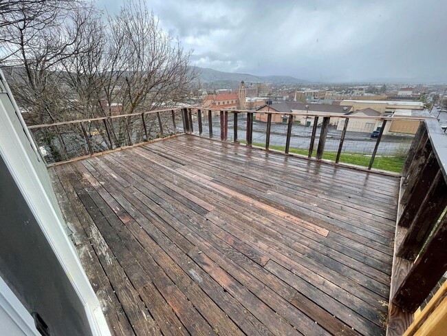 Photo - 421 N 7th St