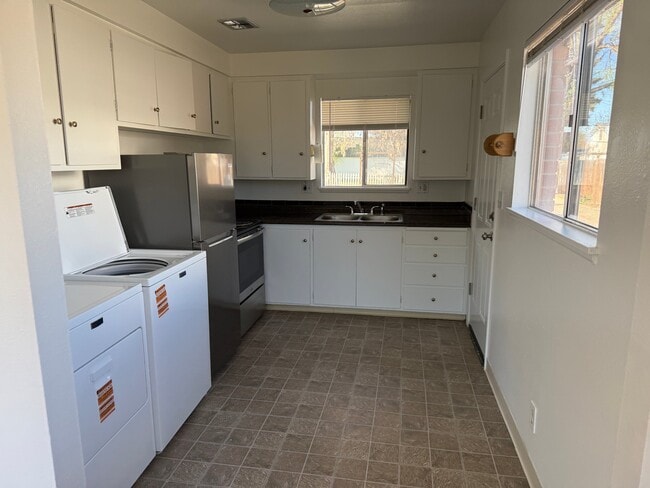 Photo - 808 E Sherman Ave Unit 808 Sherman Avenue