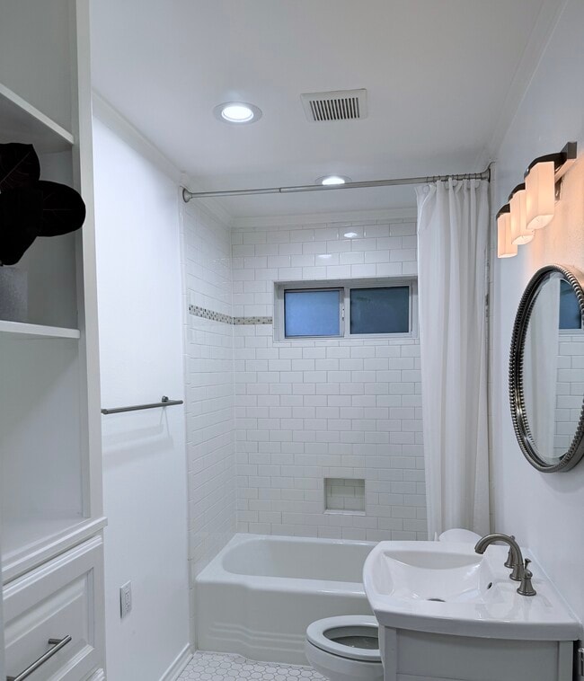 Photo - 3730 Van Ness Ln