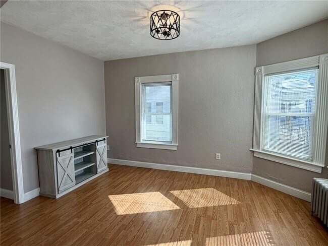 Photo - 199 Morris Ave Unit 1