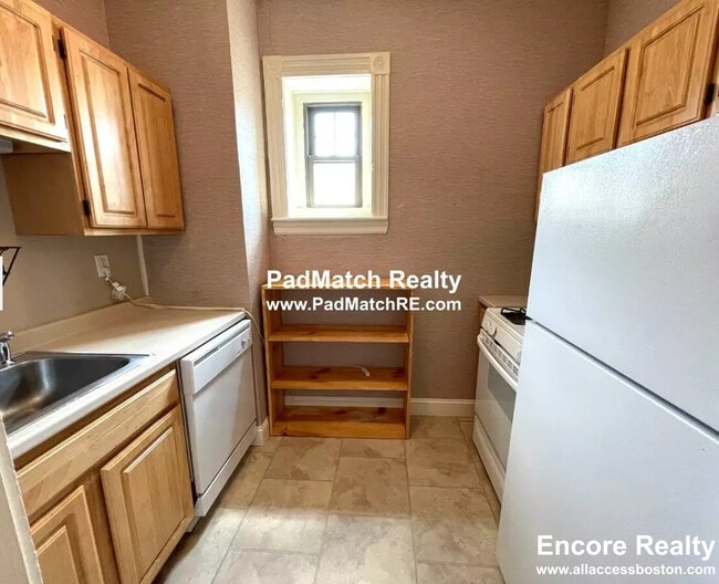 Photo - 109 St Paul St Unit B