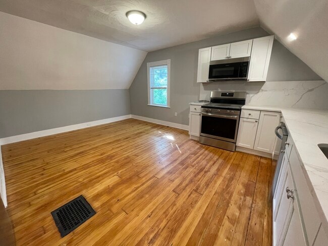Photo - 35 Cameron Ave Unit 3