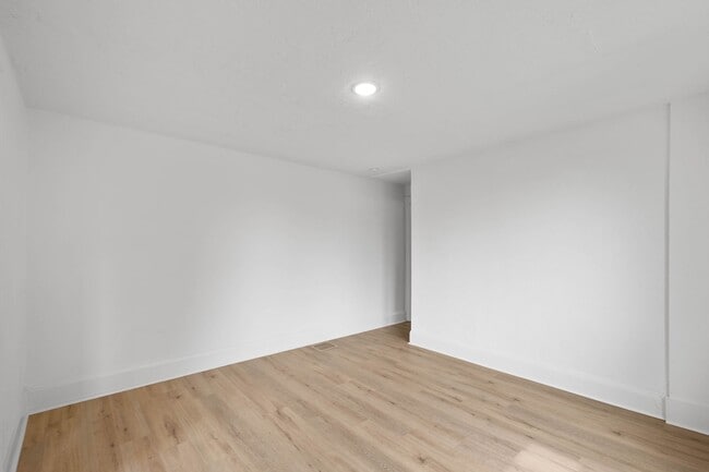 Photo - 1111 McNeilly Ave