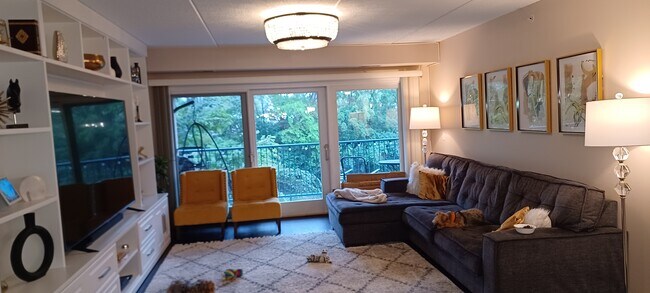 1111 Burlington Ave Unit 215