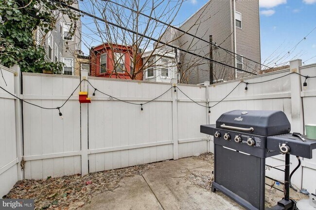 Photo - 1937 Gerritt St