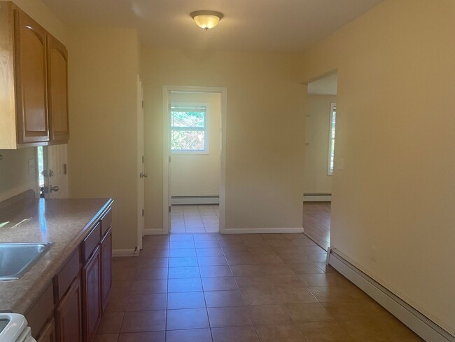 Photo - 21 Cooley Ave Unit 2nd Floor