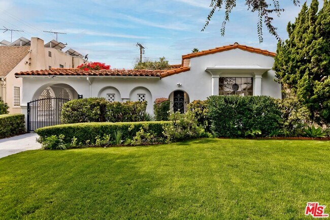 Photo - 357 S Crescent Dr House