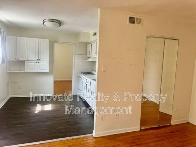 Building Photo - 9513 Hoff St