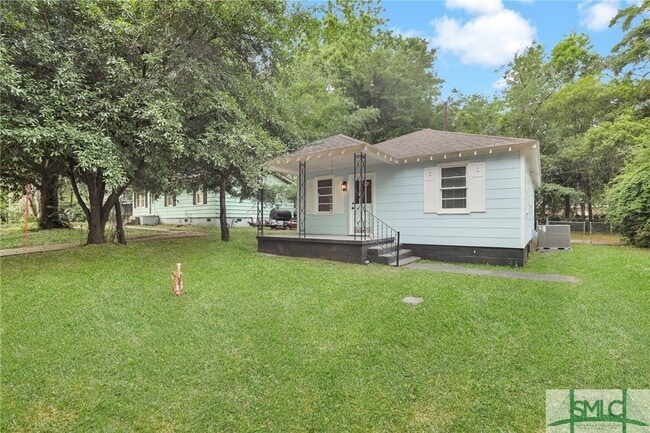 Photo - 1305 E 71st St House