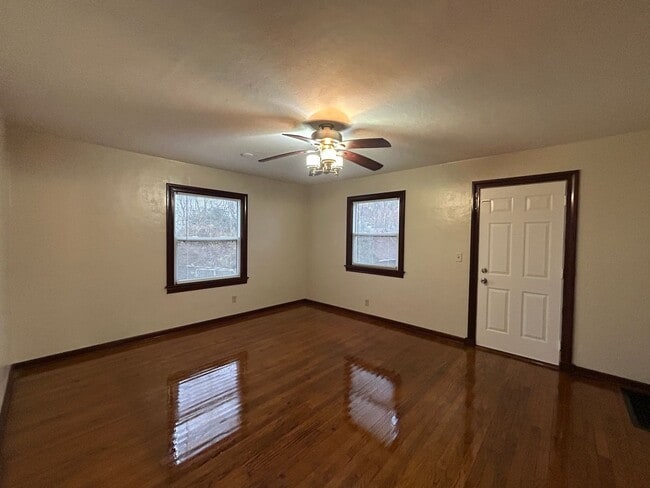 Photo - Private 2 bedroom 1 bath bungalow in Davenport