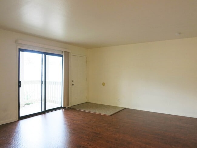 Photo - 935 Sharmon Palms Ln Unit B