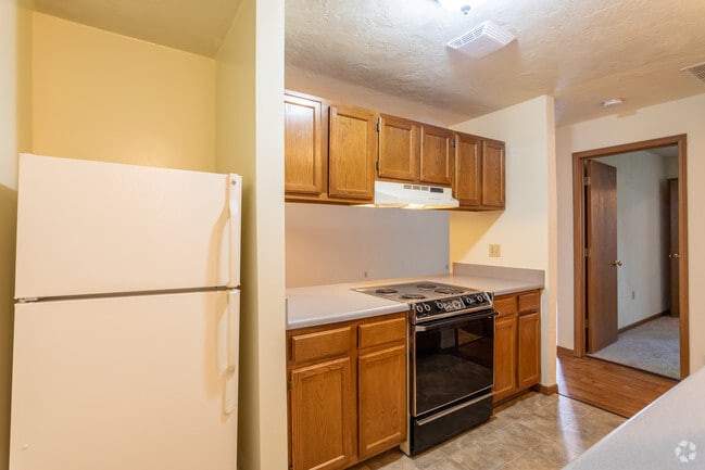 1BR, 1BA - 725 SF