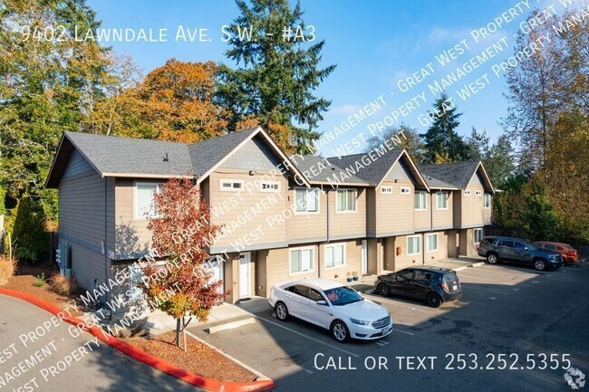 Building Photo - Spacious 2 bedroom 2.5 bath Townhome Unit #A3