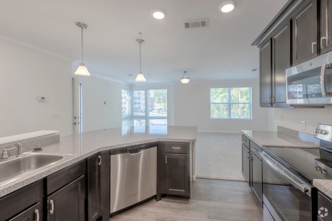 2 BR, 2 BA